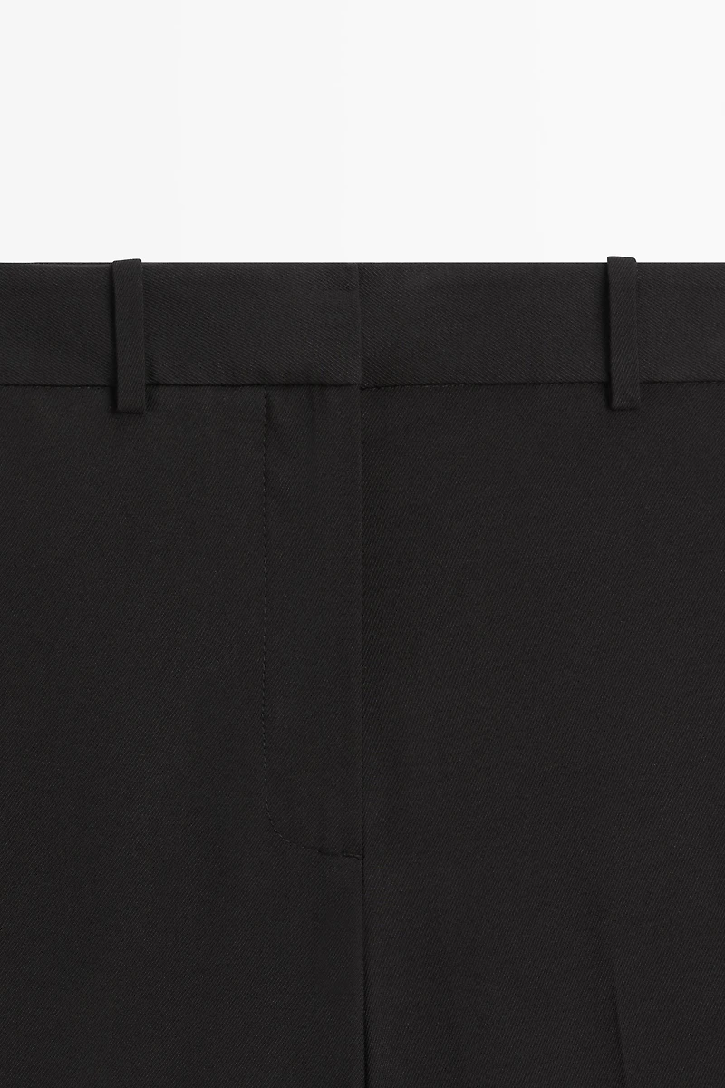 Flowing straight-leg pants
