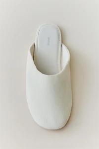 PLEATED MULES