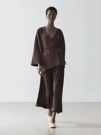 Flowing knit kimono with belt detail