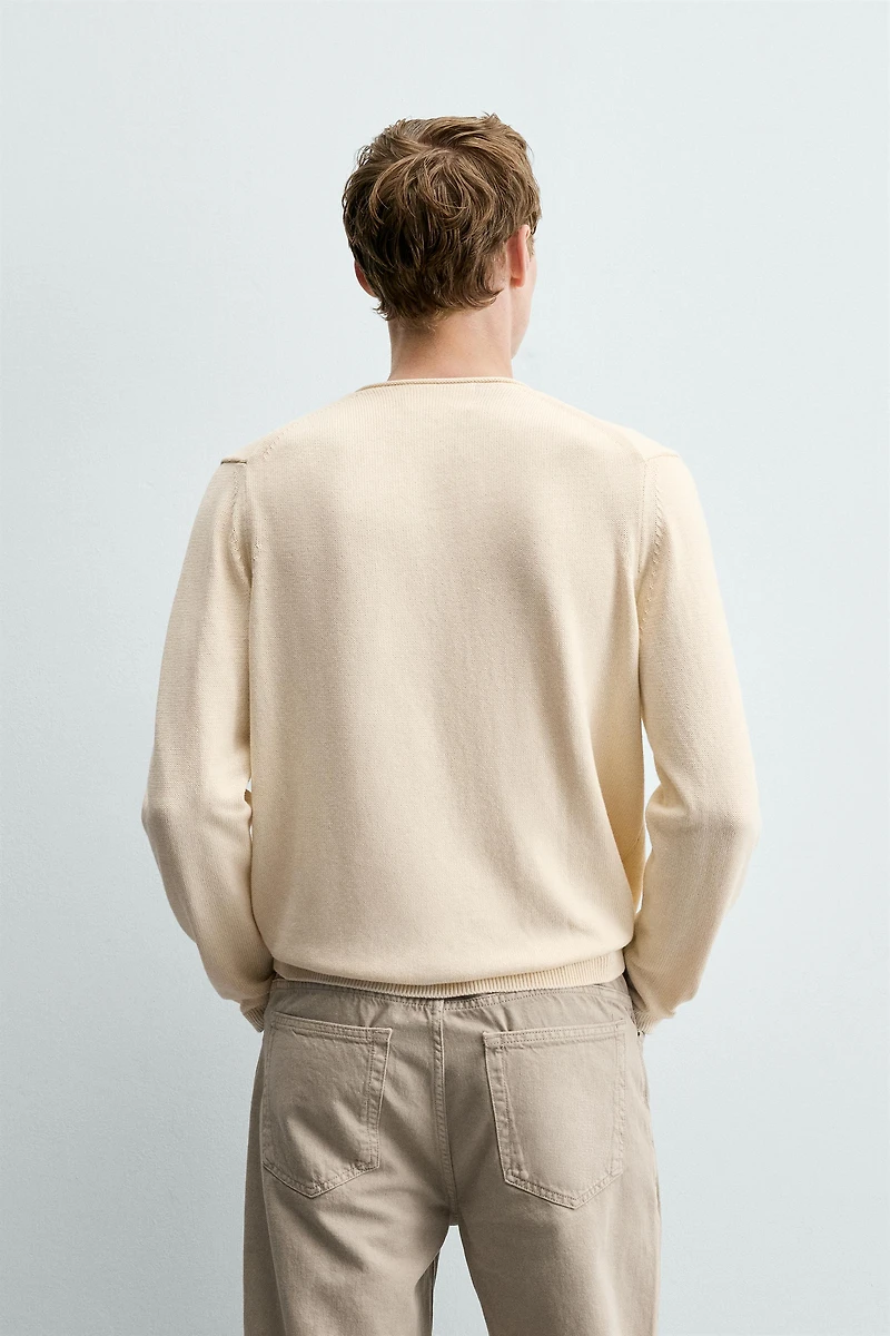 RELAXED FIT COTTON V-NECK JUMPER