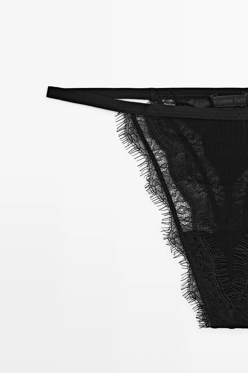 Thong with lace detail