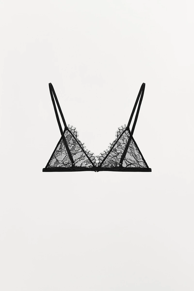 SOUTIEN-GORGE TRIANGLE EN DENTELLE