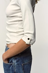 BUTTON RIBBED T-SHIRT