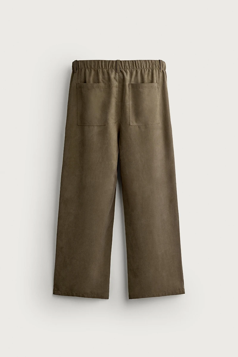 RELAXED FIT FLOWY PANTS