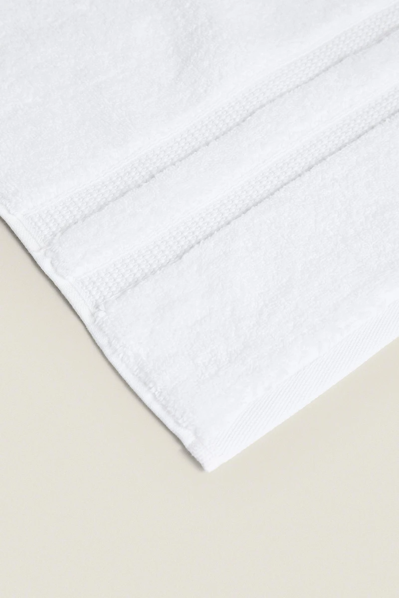 SERVIETTE DE BAIN EXTRA-DOUCE DOUBLE FRISE