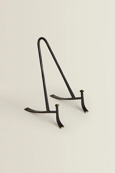 METAL STAND