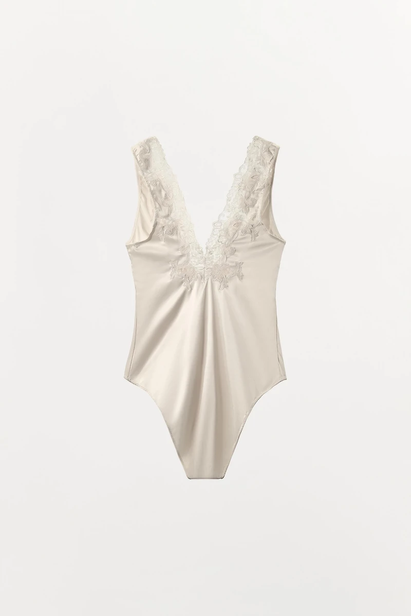 ZW COLLECTION SATIN EFFECT LACE BODYSUIT