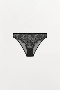 CULOTTE EN DENTELLE