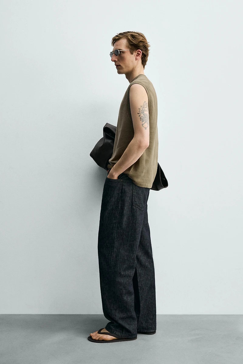 KNIT TEXTURED VEST