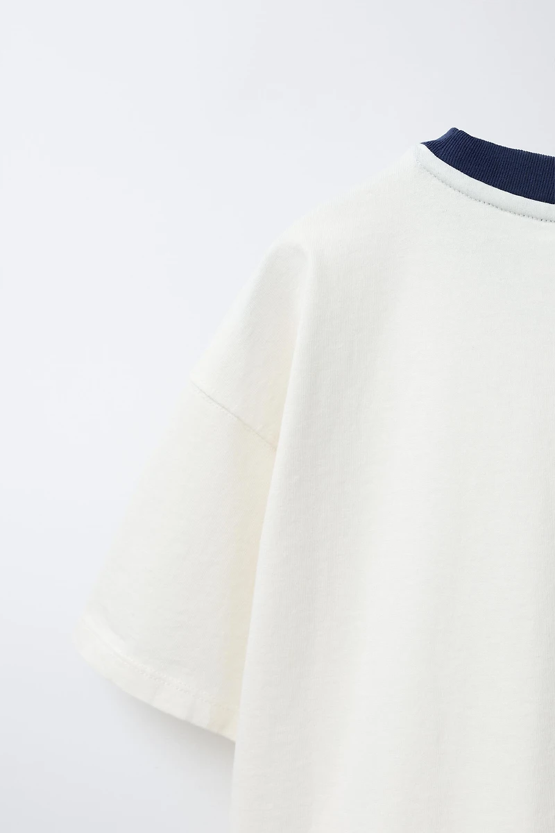 CONTRASTING COLLAR T-SHIRT