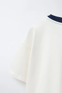 CONTRASTING COLLAR T-SHIRT