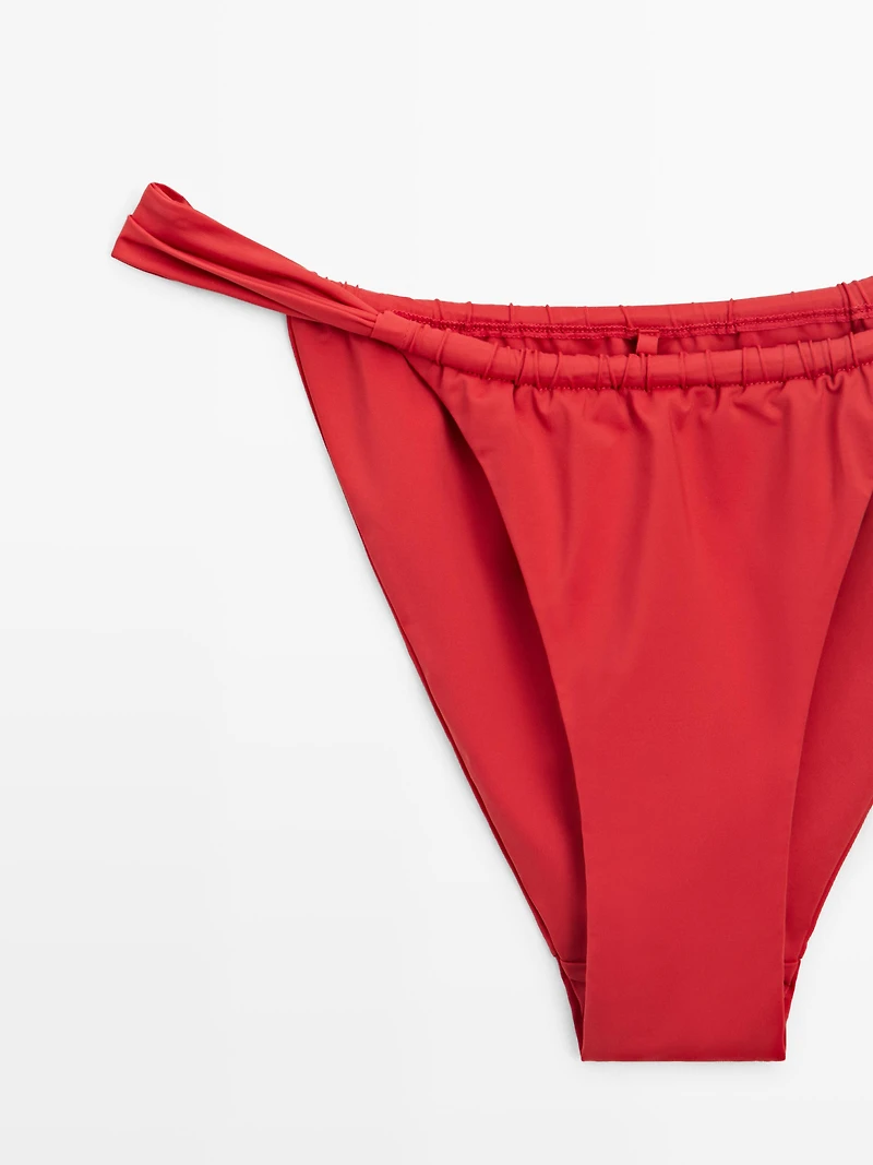 Gathered bikini bottoms