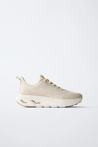 ATHLETIC SNEAKERS WITH SOLE DETAIL