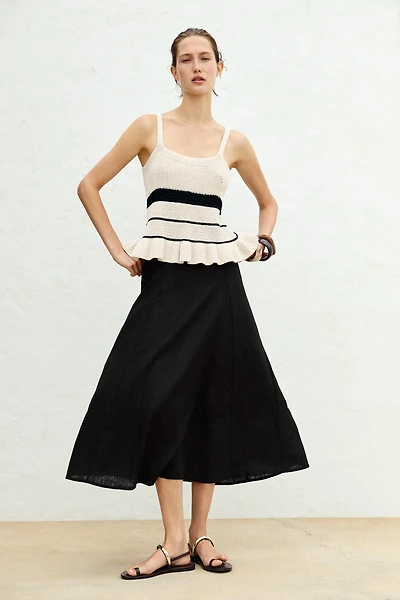 TEXTURED KNIT SPAGHETTI STRAP TOP