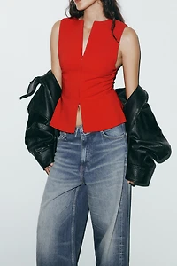 FITTED ZIP TOP