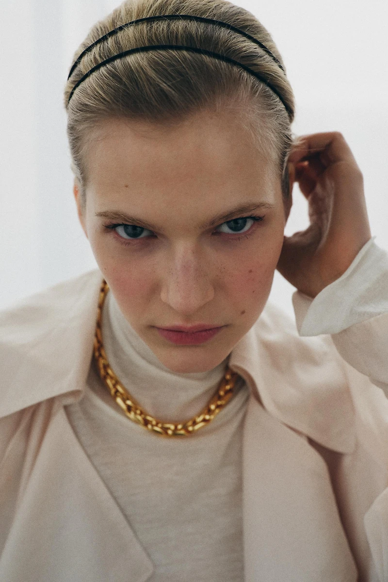 METAL CHAIN NECKLACE