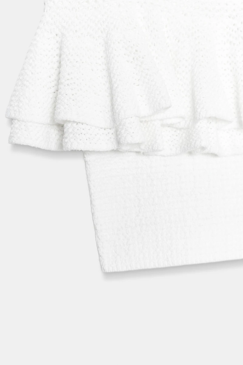 RUFFLED KNIT TOP