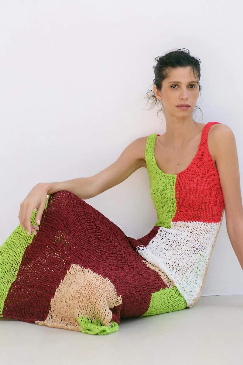 COLOR BLOCK KNIT TOP