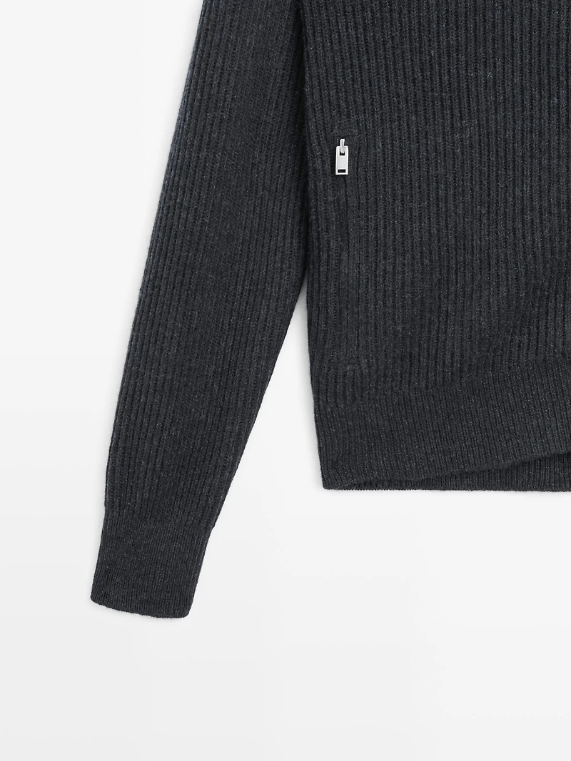 Cardigan with zip pockets and contrast detail