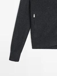 Cardigan with zip pockets and contrast detail