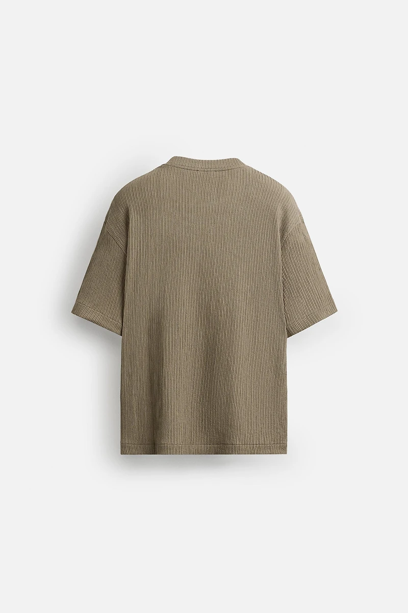 IRREGULAR TEXTURED T-SHIRT