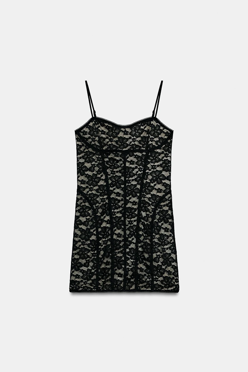 SHORT LACE DRESS