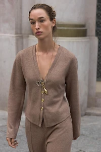 SOFT BUTTON CARDIGAN