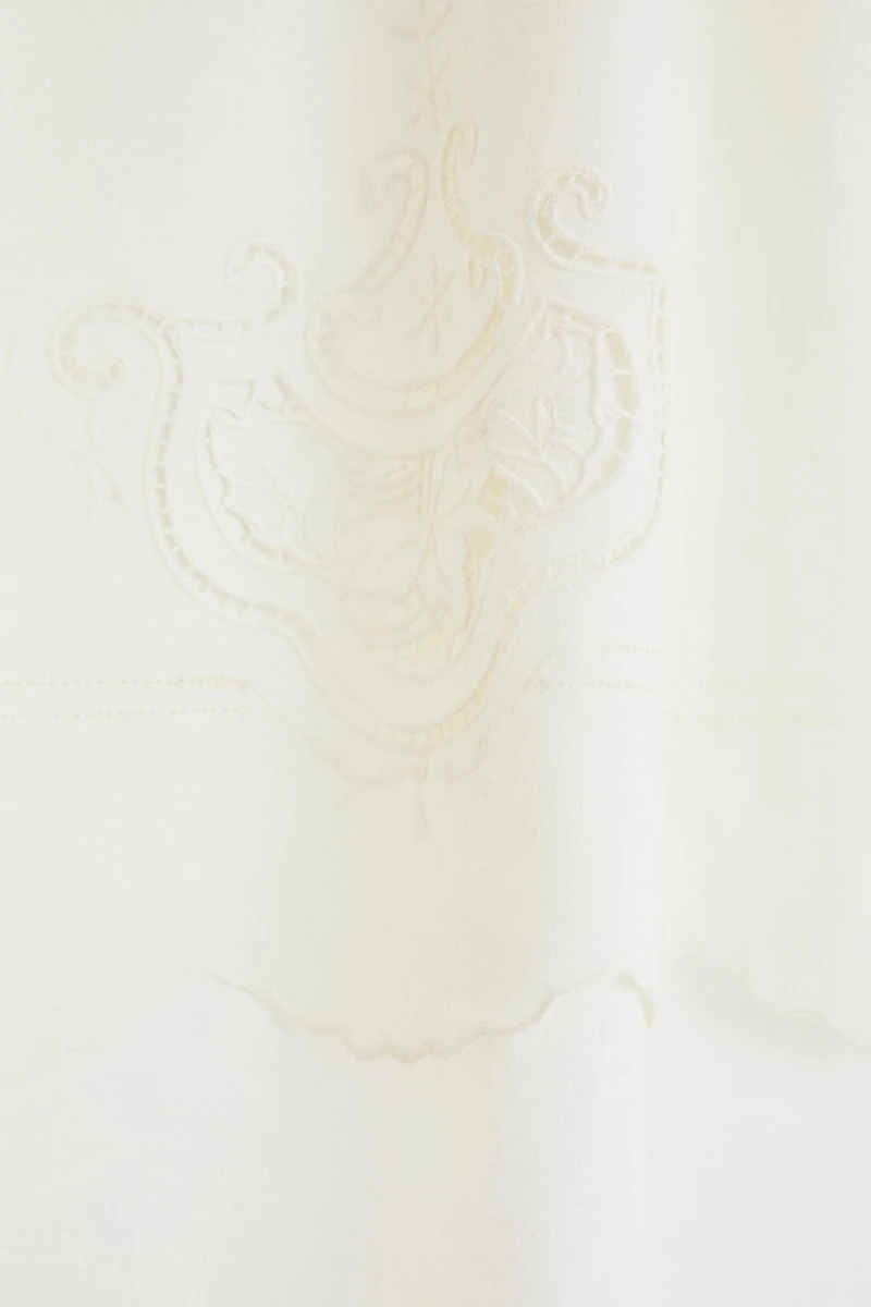 EMBROIDERED LINEN AND COTTON SHOWER CURTAIN