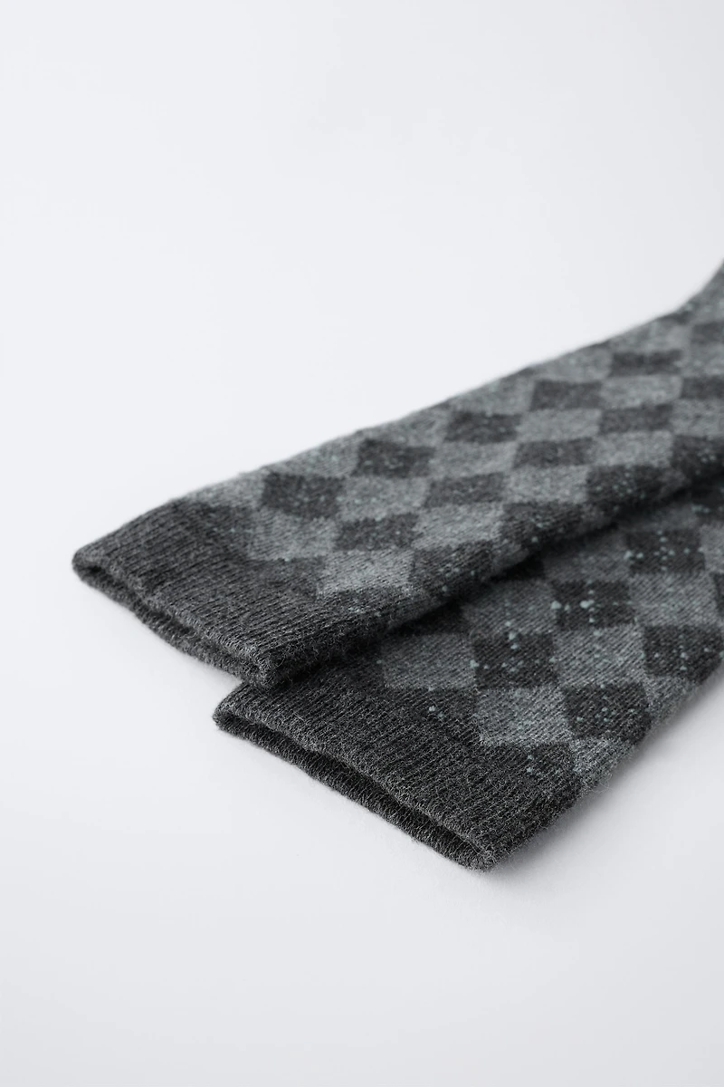 DIAMOND PRINT KNEE-HIGH SOCKS