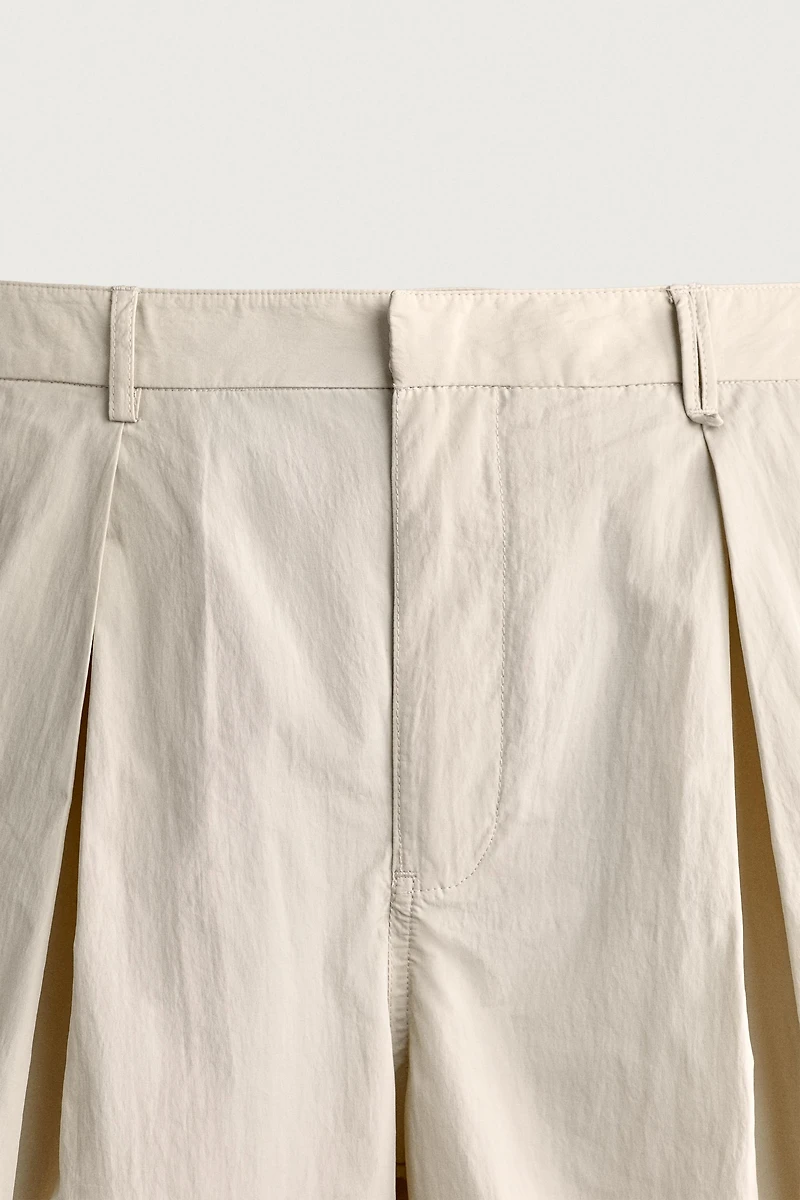 WIDE-FIT PLEATED SHORTS