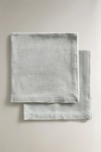 SET OF SCALLOPED NAPKINS (SET 2)