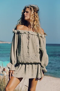 ROBE EN GEORGETTE À VOLANTS ET BRILLANTS