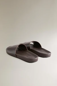 MULES EN CUIR