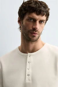 RIBBED BUTTON-FRONT TOP