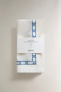GEOMETRIC EMBROIDERED NAPKINS (PACK OF 2)