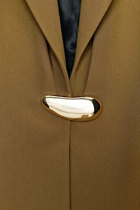 TAILORED BLAZER WITH GOLDEN HARDWARE