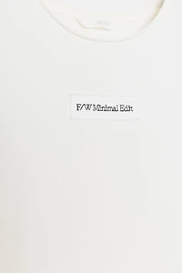 T-SHIRT À INSCRIPTION BRODÉE