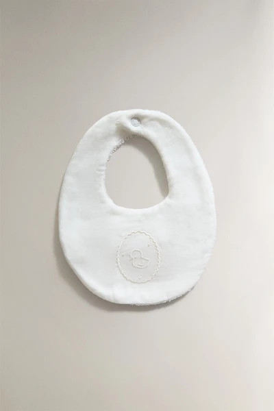 BABY BIB WITH CHICK EMBROIDERY
