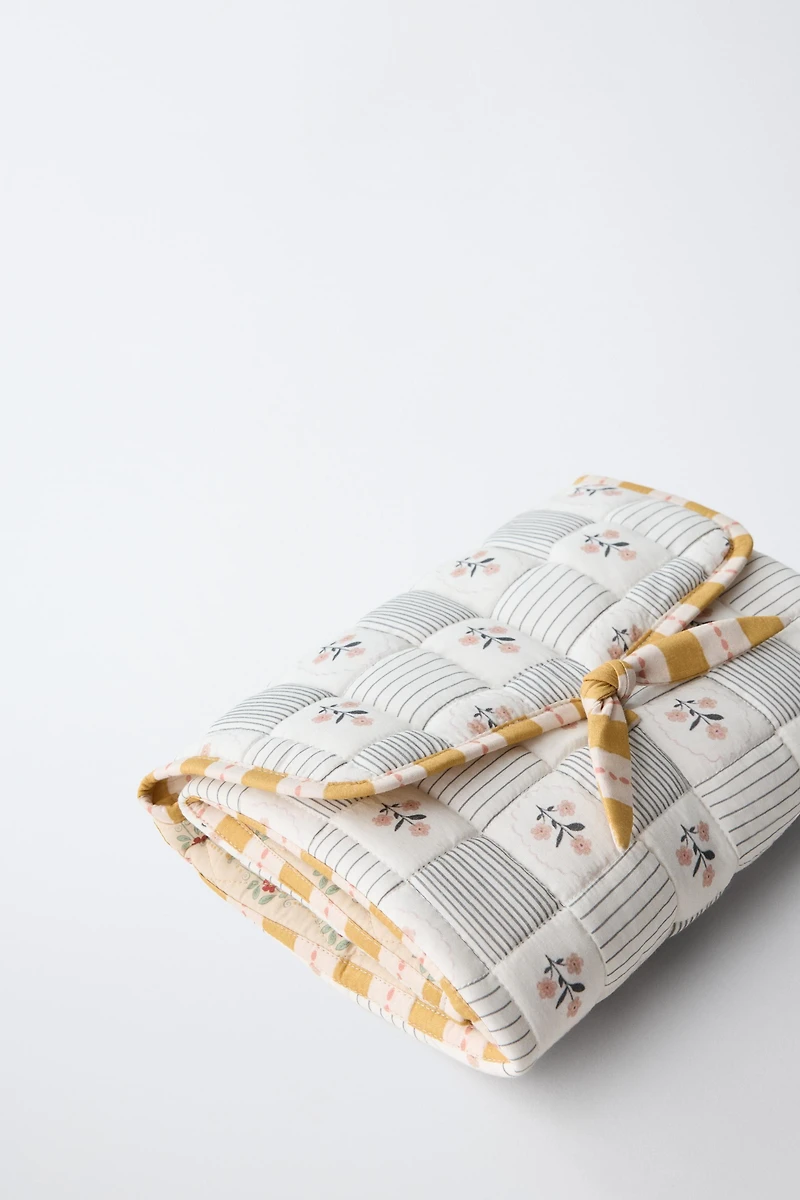 QUILTED MATERNITY CHANGING PAD