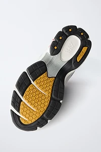 SPORTY MESH SNEAKERS