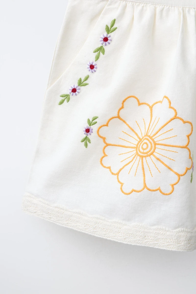 EMBROIDERED FLORAL COTTON LINEN SHORTS