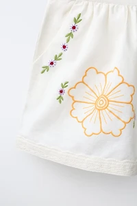 EMBROIDERED FLORAL COTTON LINEN SHORTS