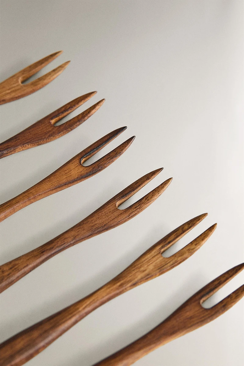 LOT DE 6 FOURCHETTES À APÉRITIF EN BOIS
