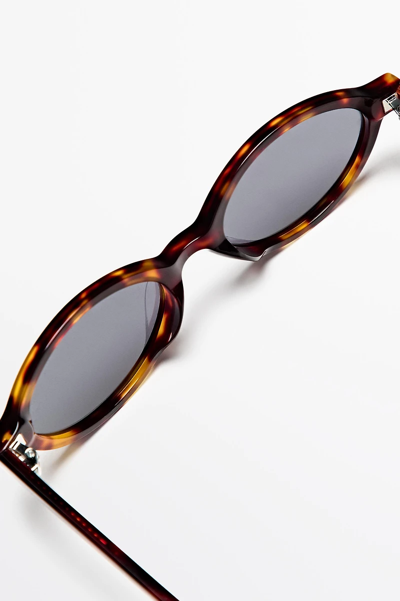 Lunettes de soleil ovales