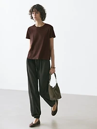 100% cotton T-shirt with seam detail