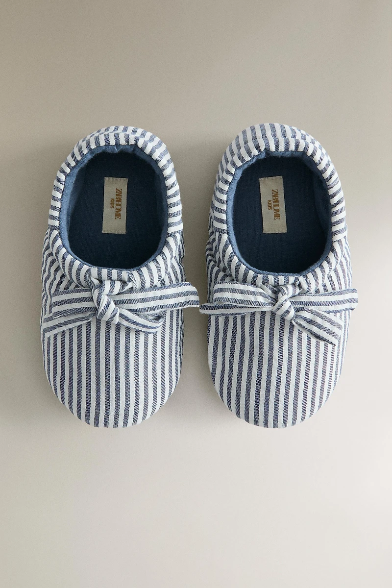 CHAUSSON ENFANT NŒUD