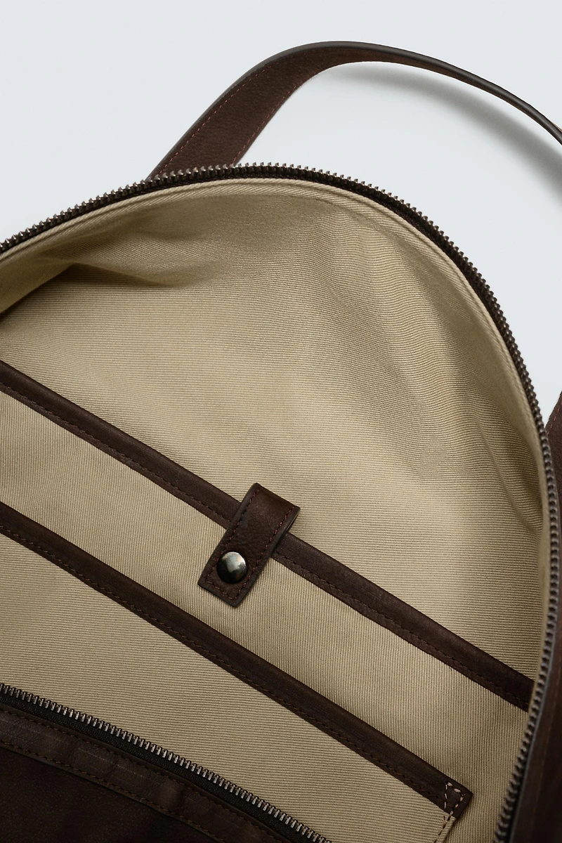 LEATHER HANDBAG