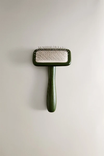 CURVED BRISTLE PET BRUSH