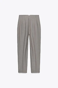 PANTS WITH A HIGH WAIST