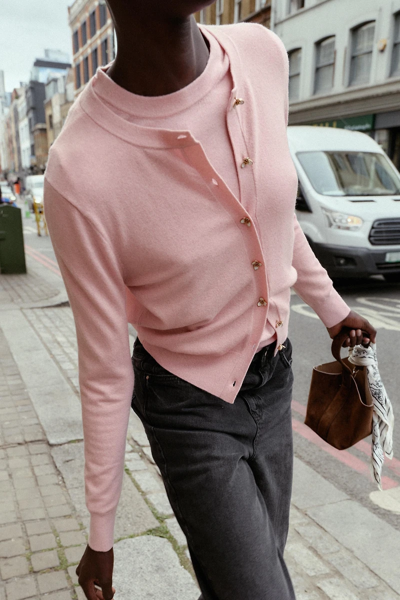 CARDIGAN WITH FLORAL BUTTONS